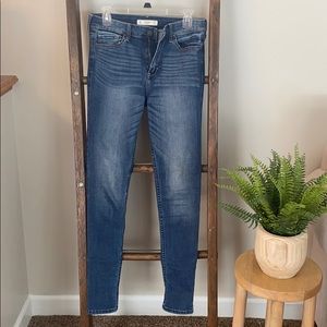 Abercrombie & Fitch High Rise Skinny Jeans 28